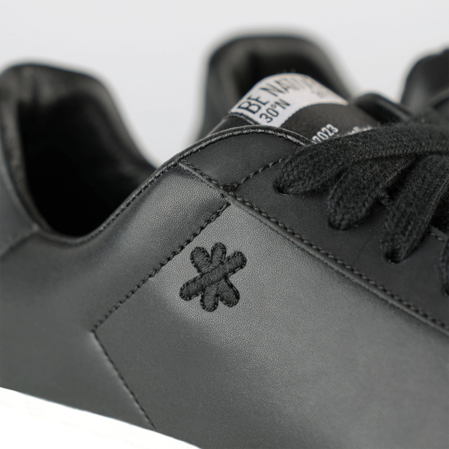Noir * BN-10 "UNISEX"
